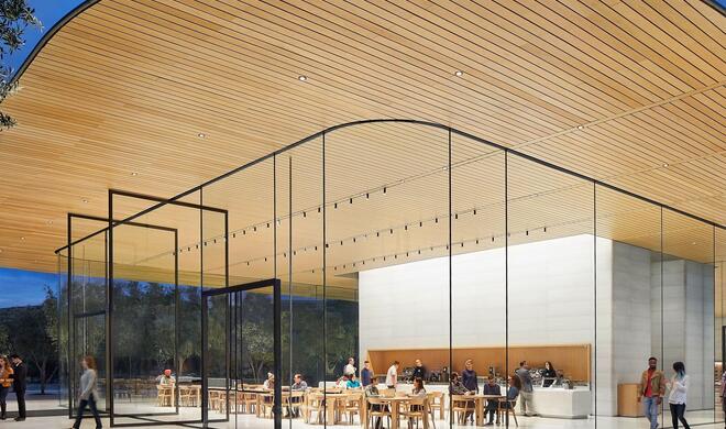 Transparenz steht bei Apple hoch im Kurs – zumeist aber nur in architektonischer Hinsicht. Wichtiger wäre Transparenz in ethischer Hinsicht.