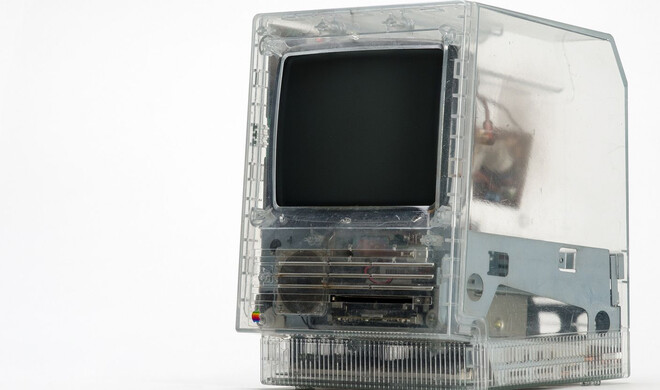 Durchsichtiger Macintosh SE (circa 1987)