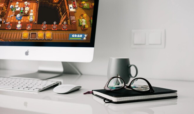 Im Kampf gegen die „Unbroten“ kocht ihr in Overcooked 2 gemeinsam mit Freunden um die Wette und den nächsten Highscore.