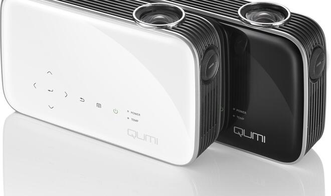 Klein, aber hell: Der Qumi Q8 passt in jede kleine Tasche.