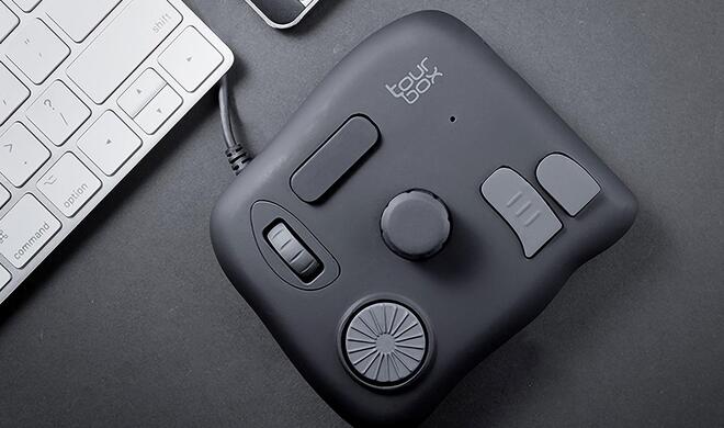 Tourbox will die Bedienung von Photoshop intuitiver gestalten.