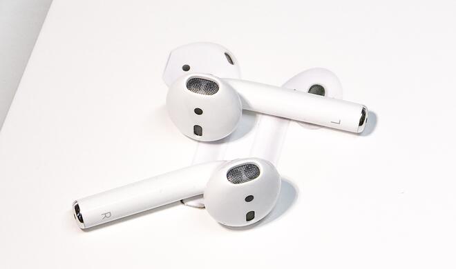 AirPods