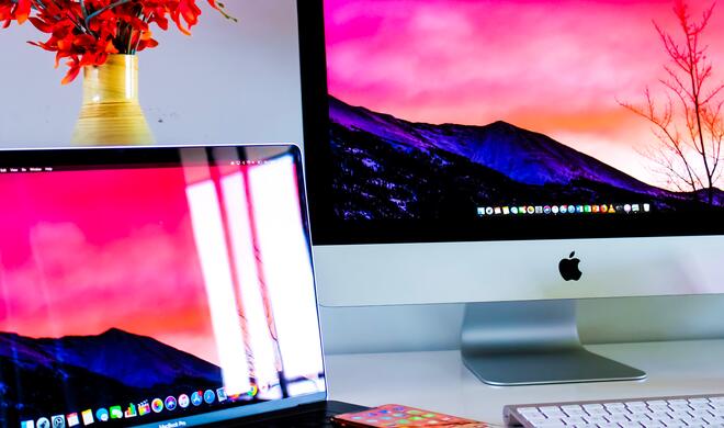 Stephen Fry nutzt einen Mac
