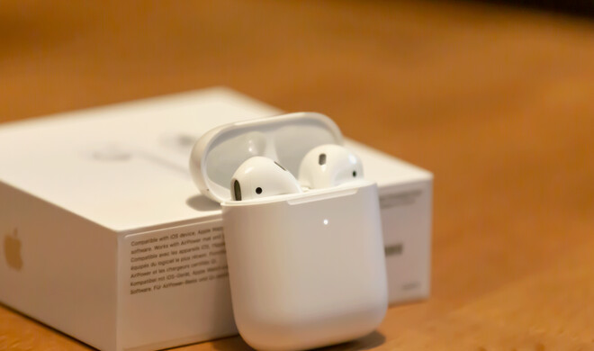 AirPods „2“ mit Ladehülle