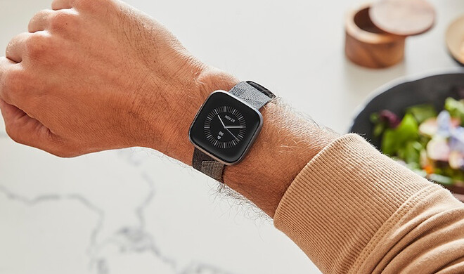 Die neue Fitbit Versa 2 Smartwatch