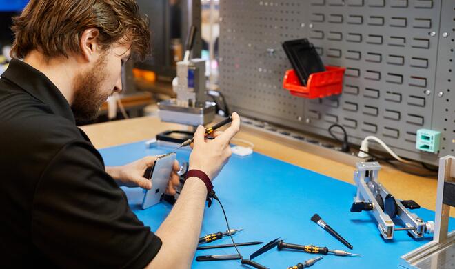 iPhones reparieren mit Originalbauteilen können in Zukunft auch kleine Reparaturdienstleister