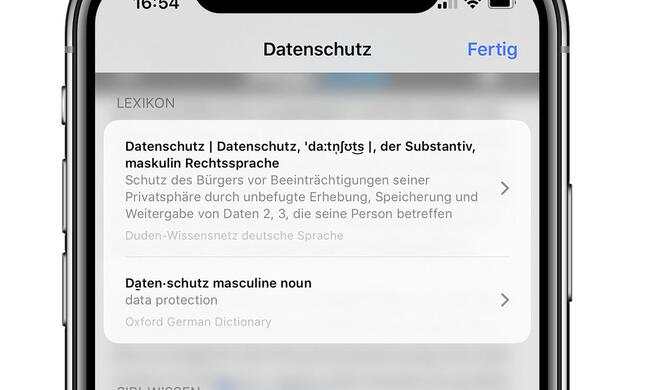 Wer Probleme beim Lesen hat, kann auf dem iPhone und iPad die eingebaute Sprachausgabe nutzen.