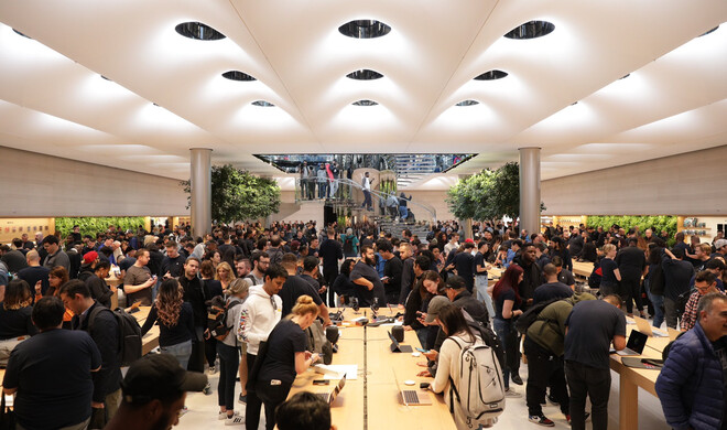 Apple Store Fifth Avenue in New York