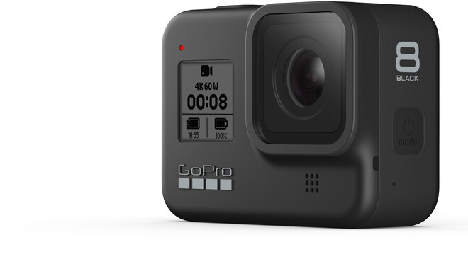 An der Front zeigt auch die Hero8 auf einem kleinen Screen Details wie den aktuellen Aufnahmemodus an.