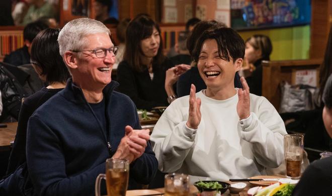 Tim Cook hatte sichtlich Spaß bei seinem Japan-Besuch