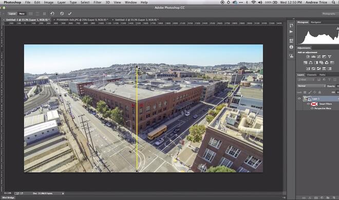 Photoshop CC 2013 zeigt, wie man die Perspektive eines Bildes korrigieren kann.