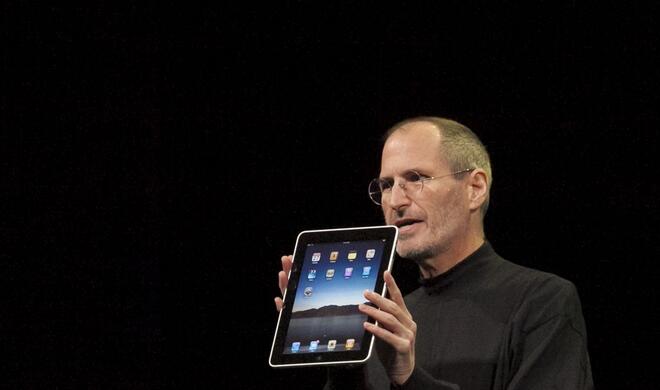 Als Produkt ist das iPad die Umsetzung einer frühen Vision des Apple-Gründers Steve Jobs: Ein Computer wie ein Buch, einfach und vernetzt.