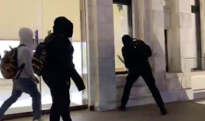 Plünderung eines Apple Stores in Washington D.C.