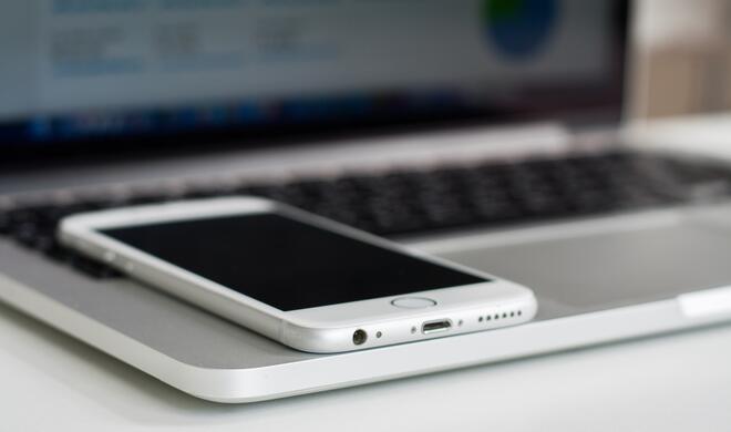 Es waren noch Zeiten als das iPhone noch einen Kopfhöreranschluss hatte ...