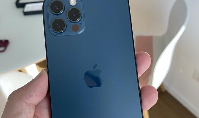 Mit Pazifikblau zieht eine neue Farbe bei den Pro-Modellen ein.