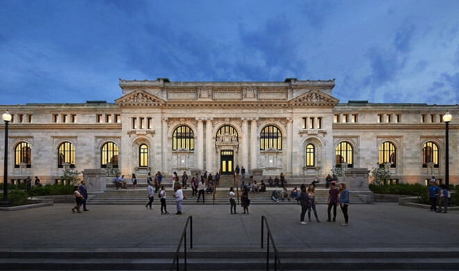 Der Apple Store Carnegie Library in Washington, DC.