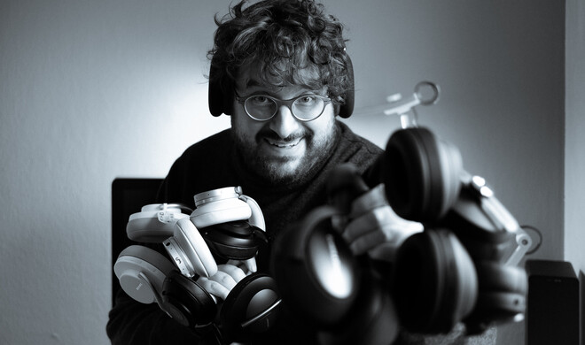 Pandemielocken – und jede Menge Over-Ears mit ANC: Hier traten sieben aktuelle Kopfhörer mit aktiver Geräuschunterdrückung gegen die AirPods Max an.