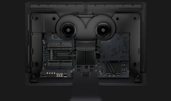 Der iMac Pro mit entfernten Gehäuse