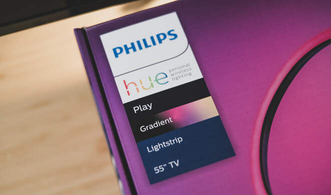Mit dem „Hue Play Gradient Lightstrip“ lässt sich nahezu jedes TV-Gerät mit Ambilight nachrüsten.
