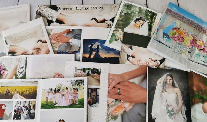 Für die Präsentation von Fotos in Doppelseitengröße sind Echtfotobücher mit ihrer Layflat-Bindung die beste Wahl.