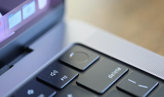 Keyboard und Touch Bar