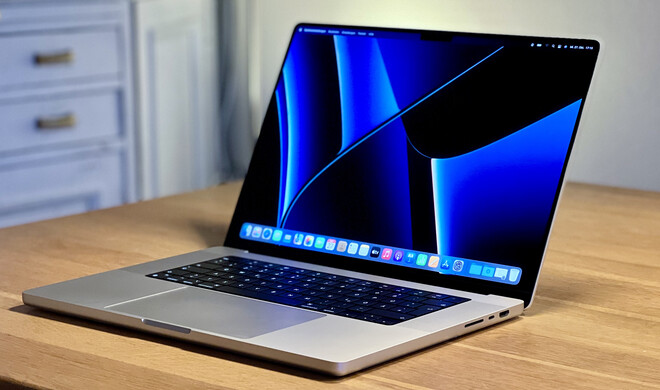 Unscheinbar: Von außen deutet nichts auch die schiere Rechenpower im Inneren.