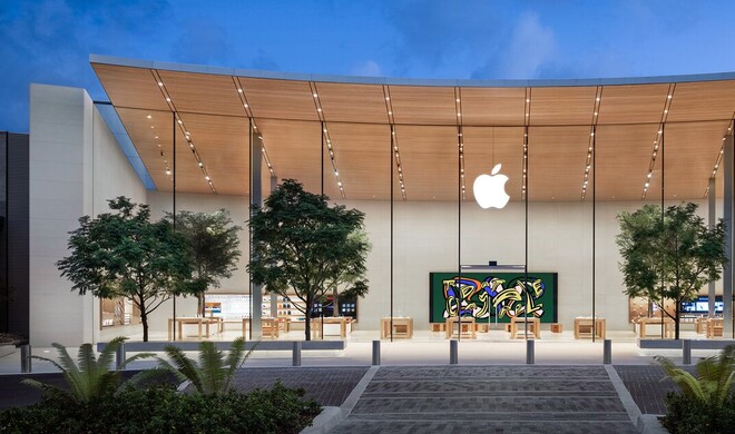 Apple Dadeland in Miami, USA