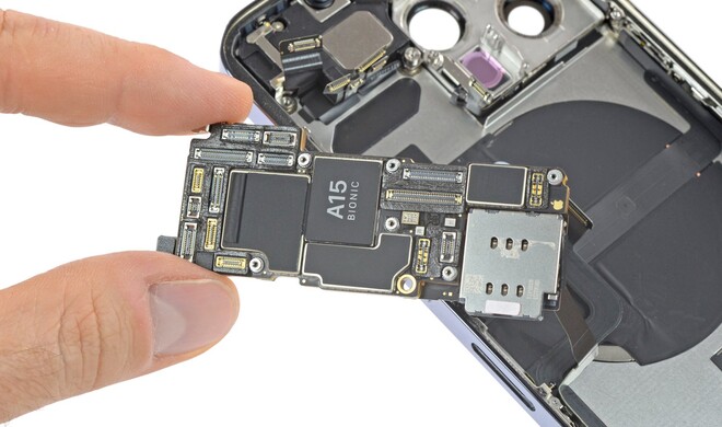 iFixit nahm das iPhone 13 Pro bereits auseinander.