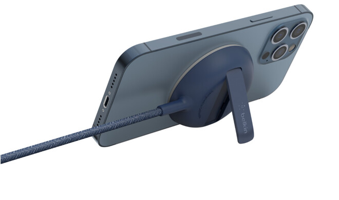 Belkins Tragbares drahtloses Ladepad mit MagSafe