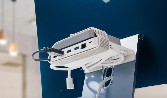 Mit dem Klettband kannst du auch ein Hub unterhalb anbringen