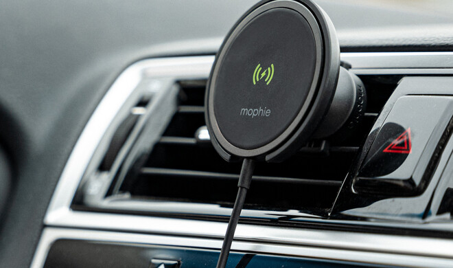 Ladepuck und Kfz-Halterung in einem.