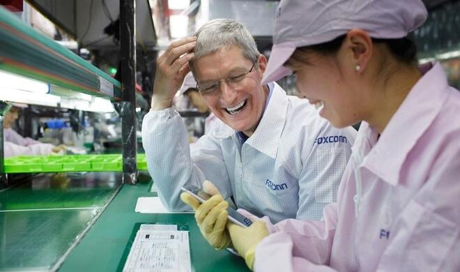 Apple-CEO Tim Cook besucht Foxconn