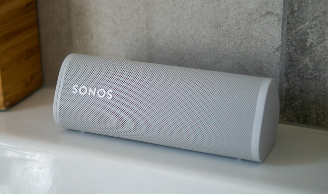 Mit dem Sonos Roam SL hörst du Musik überall da, wo du es gerne möchtest.  