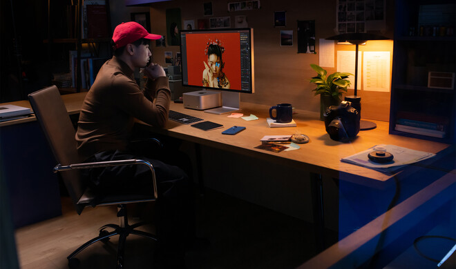 Der Mac Studio kommt ohne Zubehör. Du hast freie Wahl – und die ist nicht immer einfach. Welches Display ist das beste für deinen Einsatzzweck, welche Tastatur und Maus sind eine Empfehlung und wie bringe ich das Gerät dazu, beim...