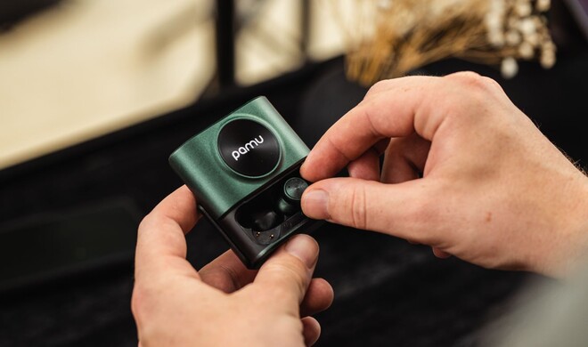 Namensgebend: Die Pamu Slide 2 sitzen in einer Ladebox, die du nach oben aufschiebst.