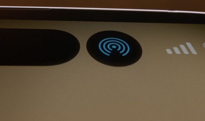 Mit der Dynamic Island erhältst du erstmals eine AirDrop-Anzeige bei der Übertragung von Daten