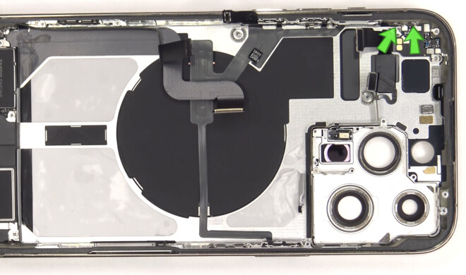 Hier und da gibt es noch kleine Schrauben, die das Weiterkommen in die Länge ziehen