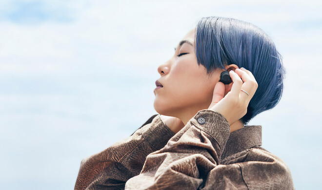 Raum gut genutzt: Die wuchtigen, jeweils 9 Gramm wiegenden In-Ears beherbergen jeweils einen 9-Millimeter-Treiber sowie einen langlebigen Akku.