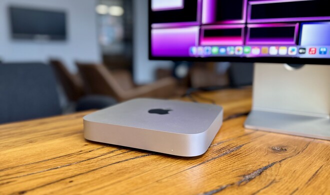 Der Mac mini macht auf jedem Schreibtisch eine gute Figur – vor allem in Kombination mit dem Studio Display.
