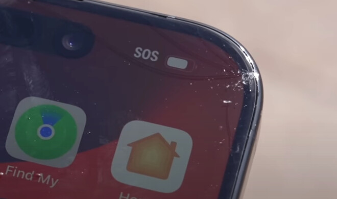 iPhone 15 mit Sturzschäden oben rechts