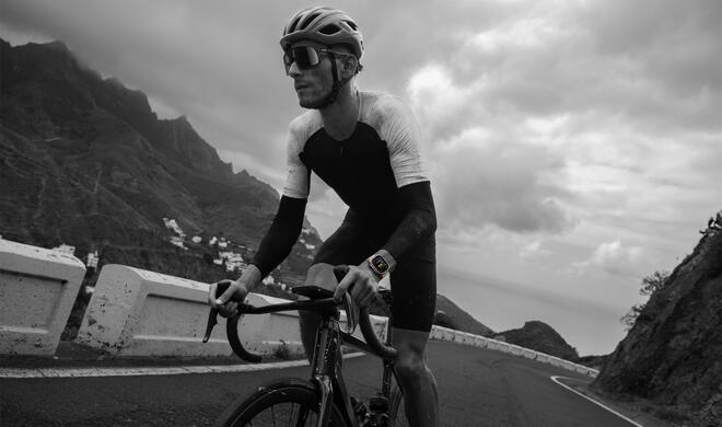 Apple Watch Ultra 2 beim Radfahren