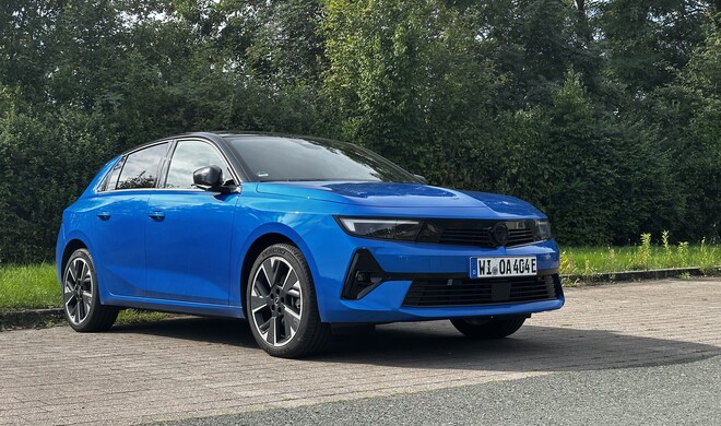 Der Opel Astra Electric ist optisch kaum von seinen Verbrenner- und Hybrid-Brüdern zu unterscheiden.