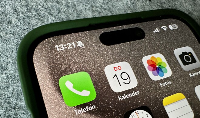 Neben der Uhrzeit wird dauerhaft das Glocken-Symbol angezeigt