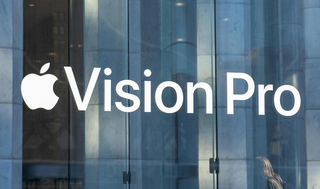 Apple Vision Pro: Schriftzug am Apple Store