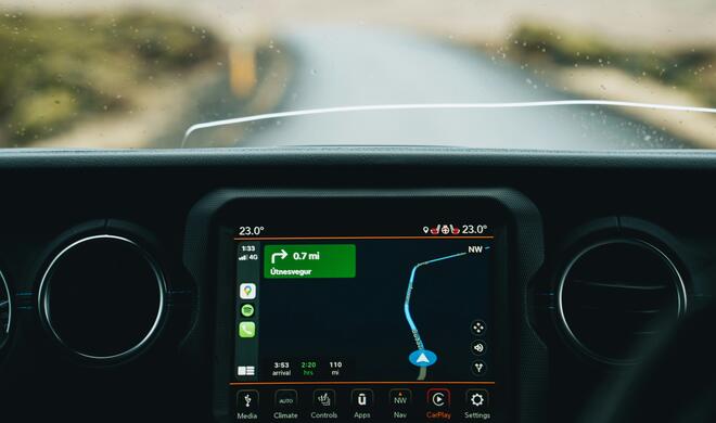 CarPlay übernimmt das Infotainment-System im Auto.