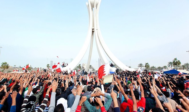 2009: Protestierende in Teheran als Teil der „Twitter-Revolution“.