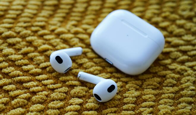 Apple AirPods