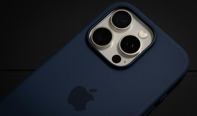 Die längste Zeit sah das iPhone von hinten so aus. Mit dem iPhone 17 soll sich das ändern.