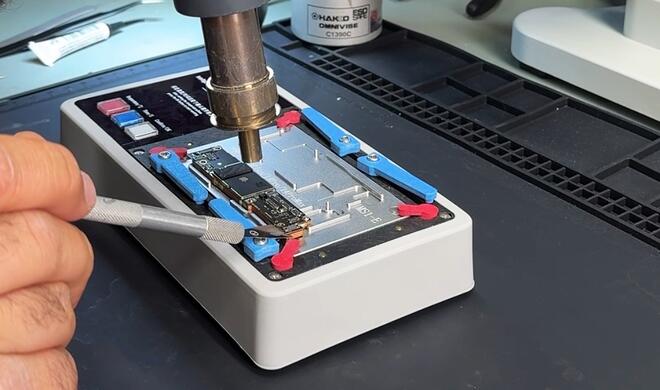 Im Internet wird das neue iPhone 16e bereits fleißig auseinander genommen.