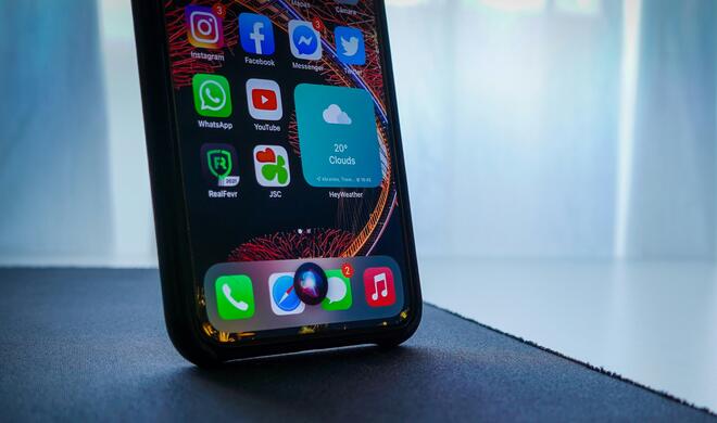 Sinnbildlich für das Stocken bei Siri: Das alte Design der „Bubble“.